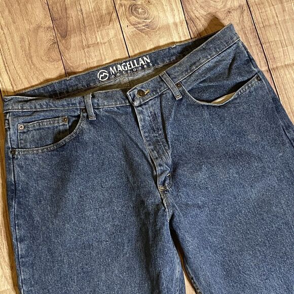 Magellan Outdoors 38x34 Blue Jeans Medium Wash Classic Heavy Denim Work Pants - Picture 2 of 11